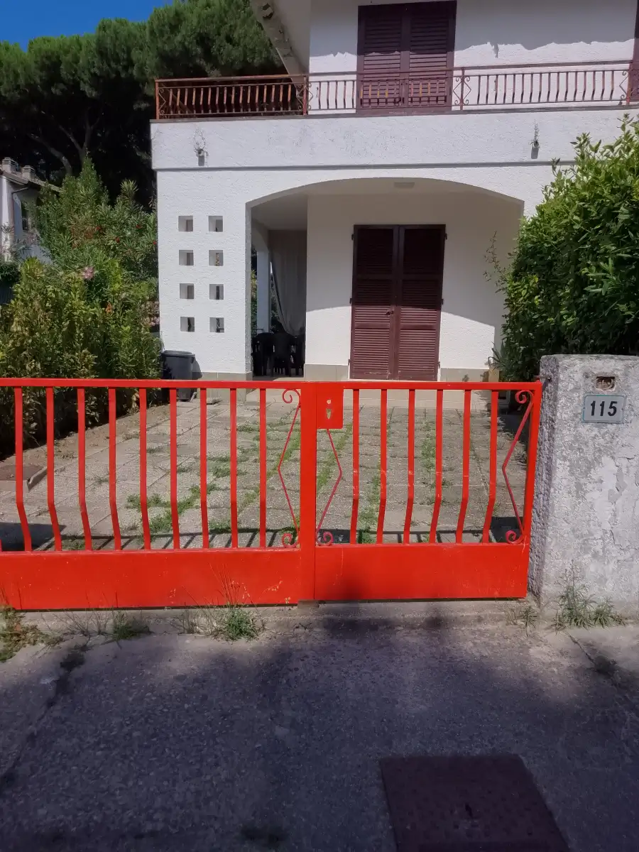Villetta a piano terra con giardino